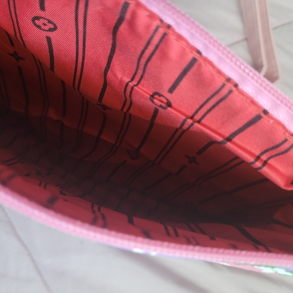 Betsy Johnson purse - Picture 5 of 5